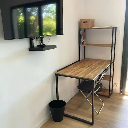 Holiday home 3 Jardin, Jaccuzi, Proche Le Pradet